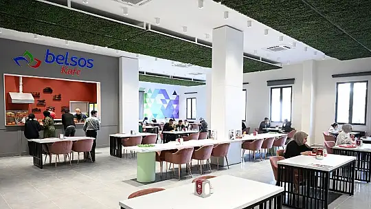 Büyükşehir Belediyesinden Öğrencilere İkram