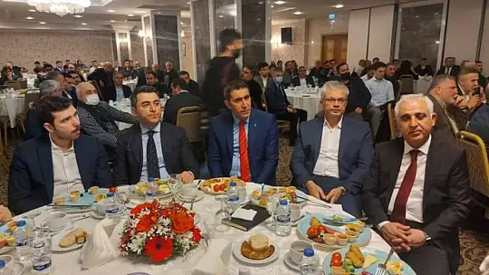 Ali Babacan İstanbul'da Malatyalılarla Buluştu
