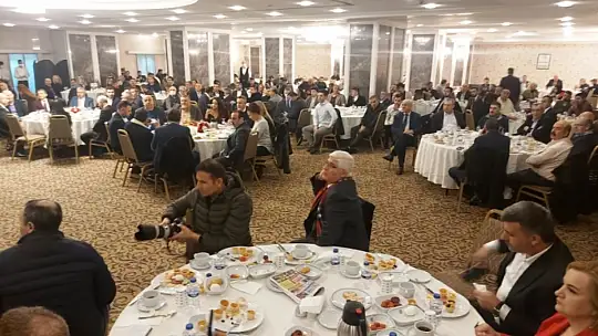 Ali Babacan İstanbul'da Malatyalılarla Buluştu