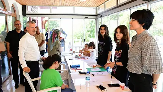 Başkan Çınar, Şehit Ömer Halisdemir Gençlik Merkezindeki Çalışmaları İnceledi