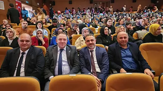 Vali Eşi Selda Yavuz'un Katılımıyla' Güvenli Ellerle Bilinçli Ebeveynlik' Projesi Tanıtıldı