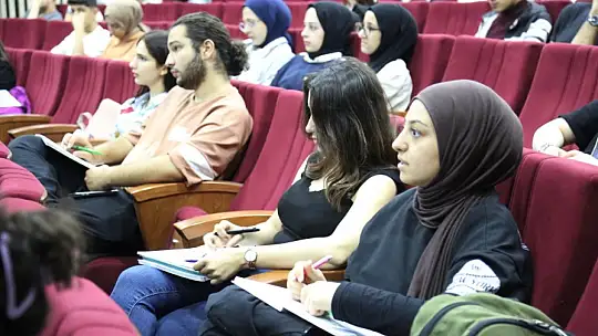 Battalgazi Belediyesi'nin Düzenlediği TYT Kampında Dersler Başladı
