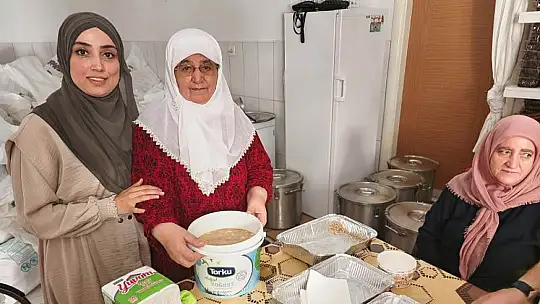 Malatya Yetimler Kervanı Derneğinden Aşure Programı