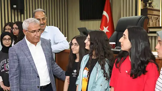 'Gençliğimizin Her Zaman Yanındayız'