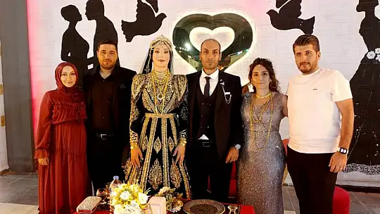 Nurgül ve Şahin Çiftinden Malatya'da Masalsı Kına Gecesi