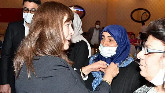 İyi Parti Yeşilyurt İlçe 'den Örnek Etkinlik
