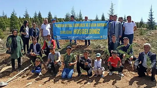 İyi Parti Yeşilyurt İlçe'den 23 Nisan Etkinliği