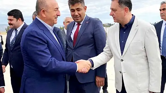 Dışişleri Bakanı Mevlüt Çavuşoğlu Malatya'da Toplantıya Katıldı