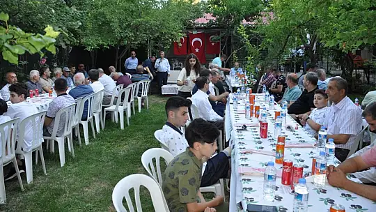 Günata Ailesi Yıllık Akraba İstişare Toplantısı Yaparak Türkiye'ye Örnek Oluyor