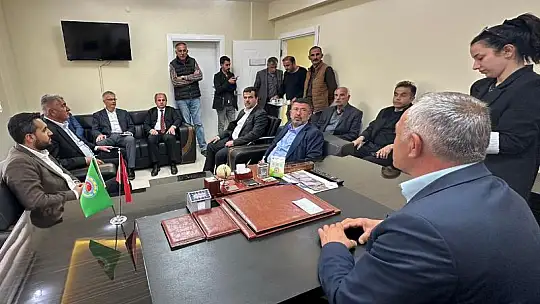 Ağbaba Tmo Malatyalı Kayısı Üreticisine Sırtını Çevirdi