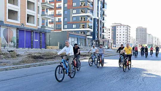 Başkan Çınar'dan Bisikletli Mesai
