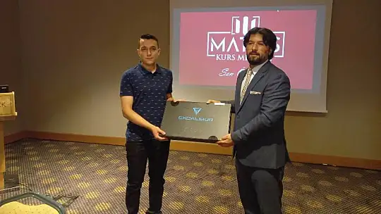 Malatya'nın Gururu AYT Sayısal Birincisi Arif Evren Ödüllendirildi
