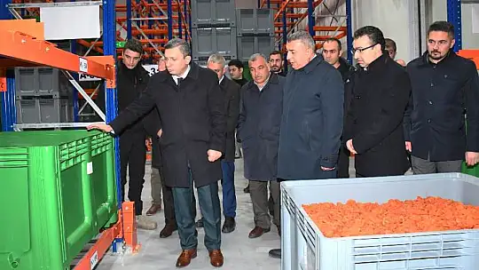 Şire Pazarı ve Kuru Kayısı Lisanslı Depo Tesislerinde İnceleme Gezisi