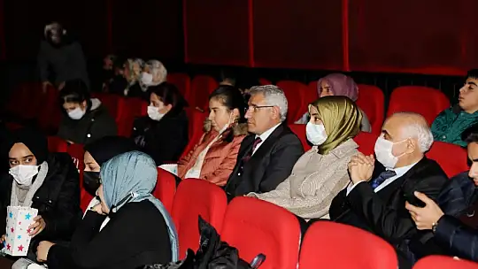 Başkan Güder'den Yetim Çocuklara Sinema Keyfi