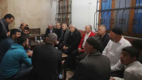Başkan Güder'den Teravih Sonrası Orduzu Mahalle Sakinleriyle Hasbihal