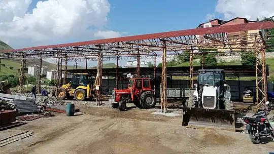Arapgir Belediyesinden Hangar İnşaatı
