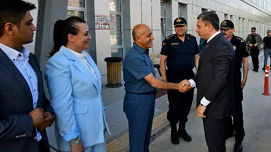 Vali Şahin'den Battalgazi Devlet Hastanesine Bayram Ziyareti
