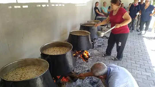Arguvan Abdal Musa Kültür Derneğinden Aşure ve Lokma İkramı