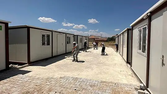 Başkan Öztürk' Depremzede Vatandaşlarımızın Rahatı İçin Tedbirler Alındı'