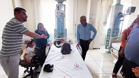 Arapgir Belediye Başkanı Cömertoğlu'ndan Sünnet Çocuklarına Hastanede Ziyaret