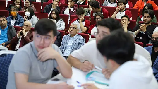 Bilgi Yarışması Büyük Finalle Sona Erdi