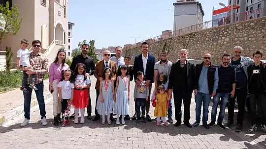 İyi Parti Battalgazi İlçeden Çocuklara 23 Nisan Hediyesi
