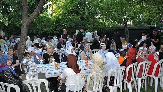 Günata Ailesi Yıllık Akraba İstişare Toplantısı Yaparak Türkiye'ye Örnek Oluyor