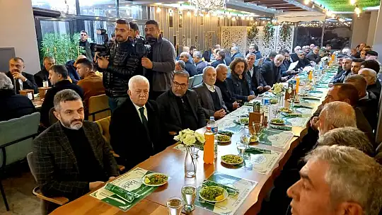 Yeşilyurt Şoförler ve Minibüsçüler Esnaf Odasından Başkan Gürkan'a Destek Toplantısı