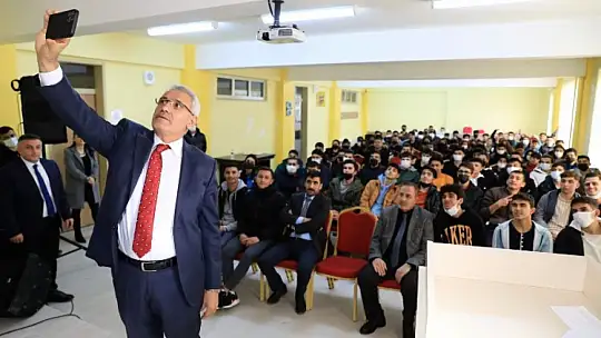 Battalgazi'deki Öğrencilere Sınav Desteği Devam Ediyor