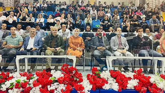 Voleybol Bayanlarda Vali Galip Demirel - 3 Hakkarispor- 0