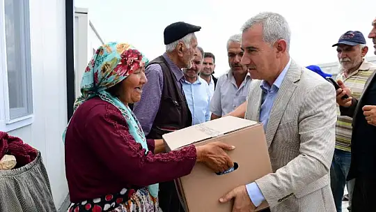 Yeşilyurt Belediyesi Hollanda Cordaid've Kentsel Gelişim Derneği İşbirliğiyle Depremzedelere Yardım Malzemeleri Dağıtılıyor