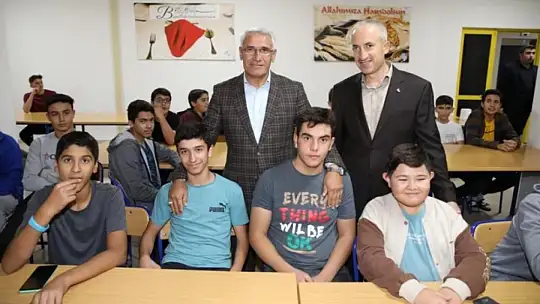 Başkan Güder, Öğrencilere Tecrübelerini Aktardı