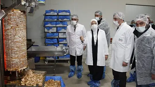 AK Partili Çalık'tan İstanbul Piliç Fabrikasına Ziyaret