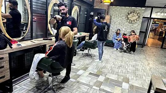 Şener Eroğlu Bay  Bayan Kuaför ve Güzellik Merkezi Yeni Konseptiyle Beğeni Alıyor