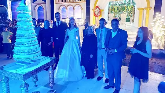 Çelik ve Sun Ailelerinin Mutlu Günü
