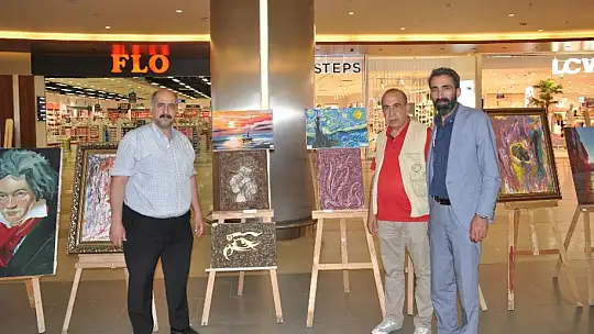 Ulusal Resim Sergisi Açılışına Yoğun İlgi