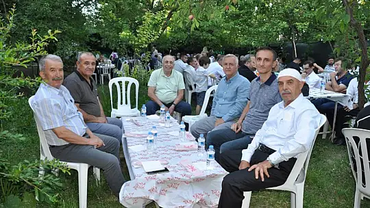 Günata Ailesi Yıllık Akraba İstişare Toplantısı Yaparak Türkiye'ye Örnek Oluyor