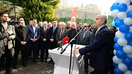 Başkan Er Gönüllere Dokunuyor' Malatyamız Hızlı Bir Şekilde Ayağa Kalkacak'