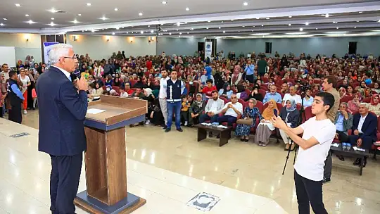 Yazar Saliha Erdim Aile İçi İletişimin Şifrelerini Battalgazililerle Paylaştı