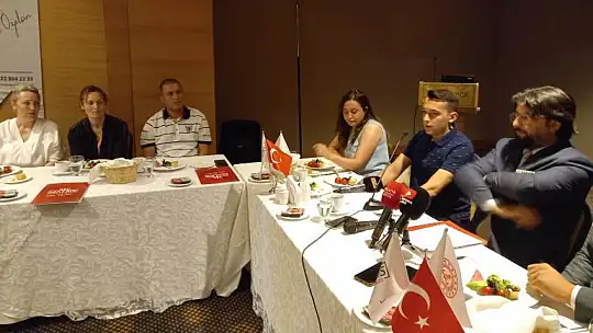 Malatya'nın Gururu AYT Sayısal Birincisi Arif Evren Ödüllendirildi