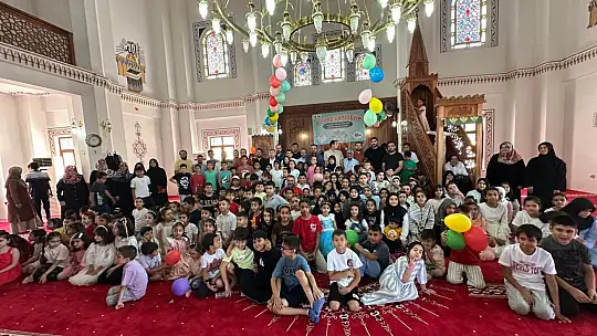 'Bu Yaz Camideyim' Programı Büyük Coşkuyla Tamamlandı