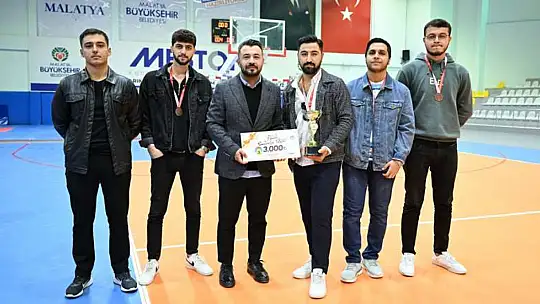 Cumhuriyet Kupası Futsal Turnuvasında FK Kolpaçino Takımı Şampiyon