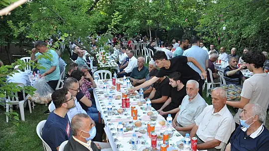 Günata Ailesi Yıllık Akraba İstişare Toplantısı Yaparak Türkiye'ye Örnek Oluyor