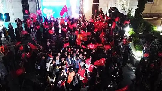 Battalgazililer Cumhurbaşkanı Erdoğan'ın Zaferini Kutladı