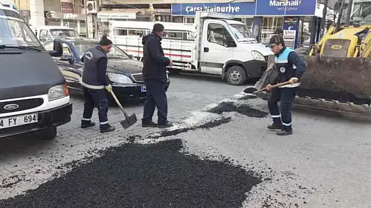 Muhtar Tur'dan Başkan Güder'e Hizmet Teşekkürü