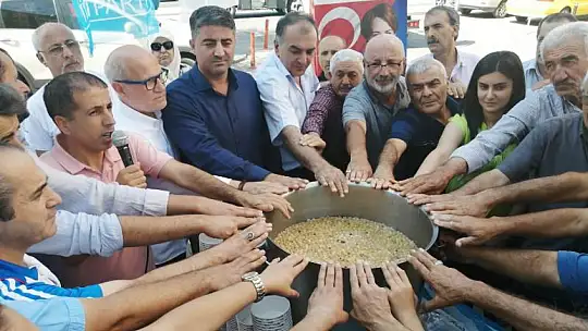 Yeşilyurt İYİ Parti Aşure İkramında Bulundu