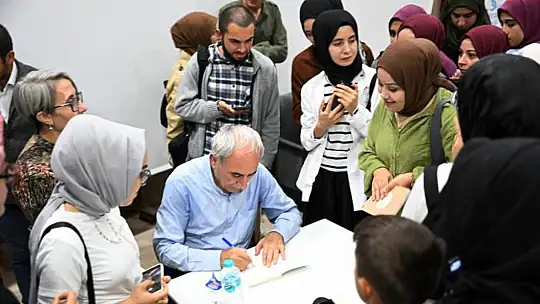 Nurullah Genç Battalgazi'de Gençlerle Buluştu