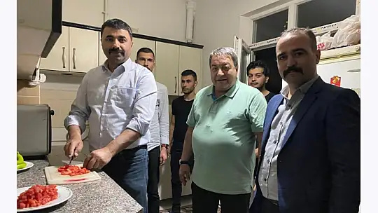 Milliyetçi Hareket Partisinden Gençlerle Sahur Programı