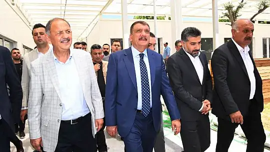 Bakan Özhaseki'den Büyükşehir Belediyesine Ziyaret