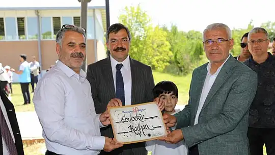 Battalgazi Belediyesinden Depremzede Çoçuklara Atlı Terapi Programı